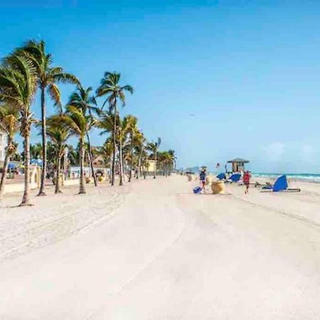 Luxury Condo Steps From Beach Hallandale Beach Buitenkant foto