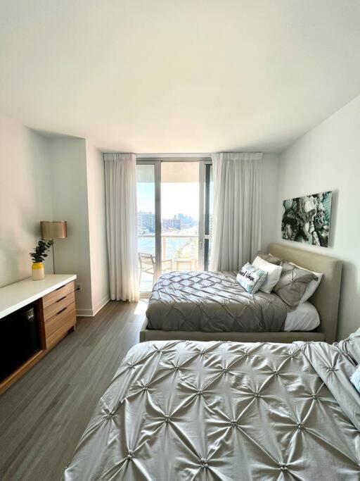 Luxury Condo Steps From Beach Hallandale Beach Buitenkant foto