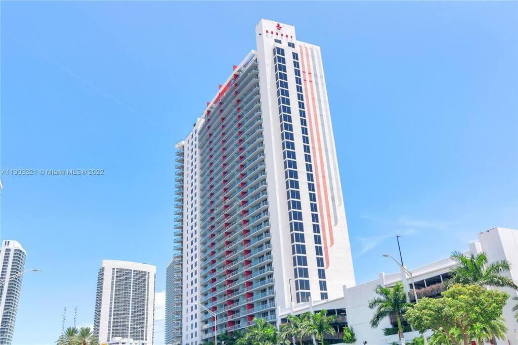 Luxury Condo Steps From Beach Hallandale Beach Buitenkant foto